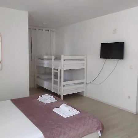 Hotel & Lombrelle 3*