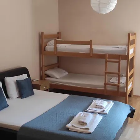 & Lombrelle Hotel