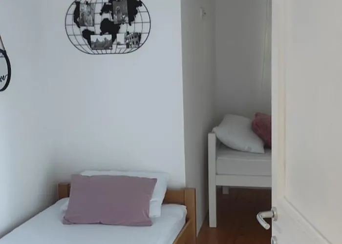 Hotel & Lombrelle 3*